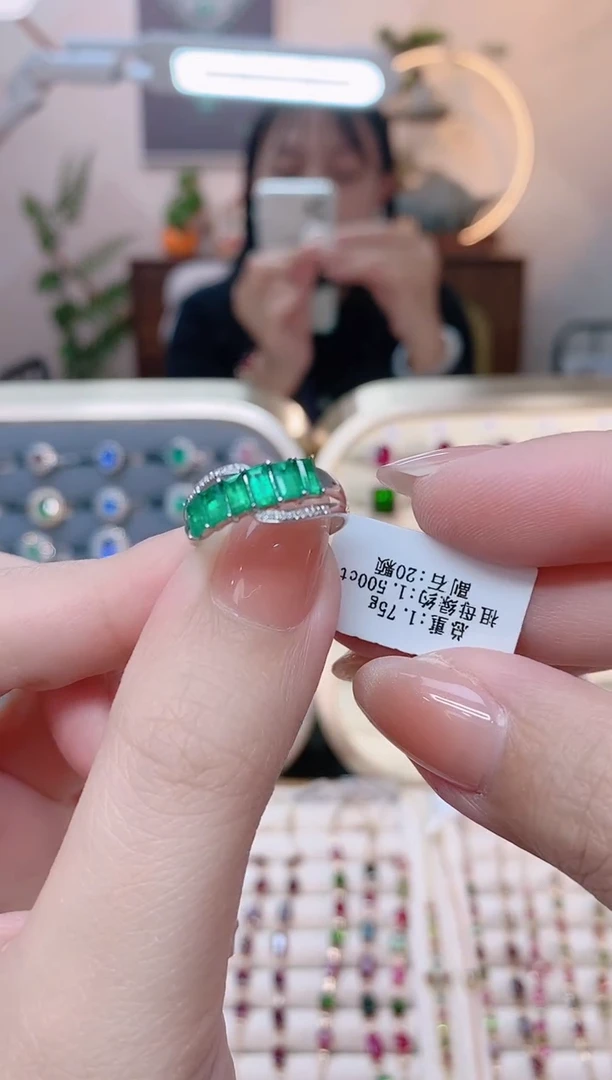 【闪购商品】祖母绿18K金戒指18K金镶嵌1
