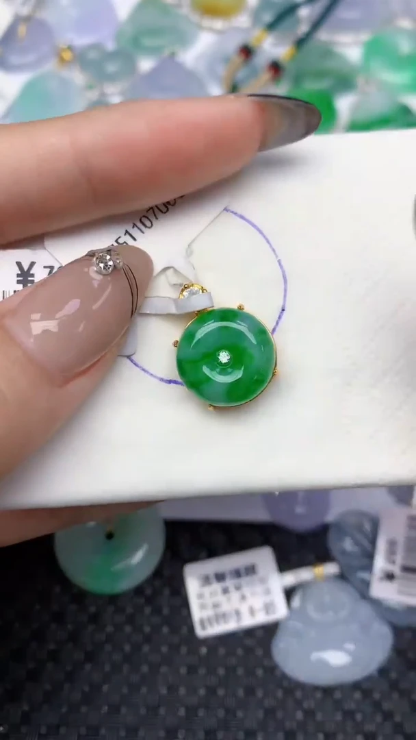 颈饰未镶嵌翡翠天然缅甸翡翠a货百元以上9元证书费自理