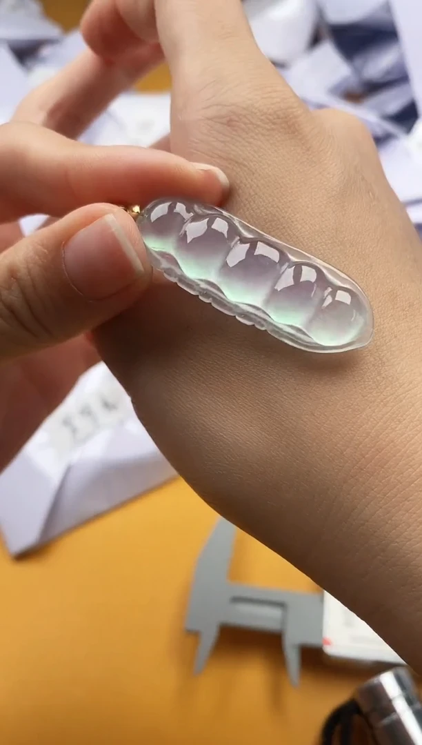 璟泽翡翠吊坠链接40000023