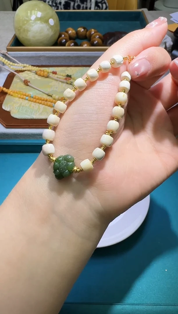 手链多样性发一件  685