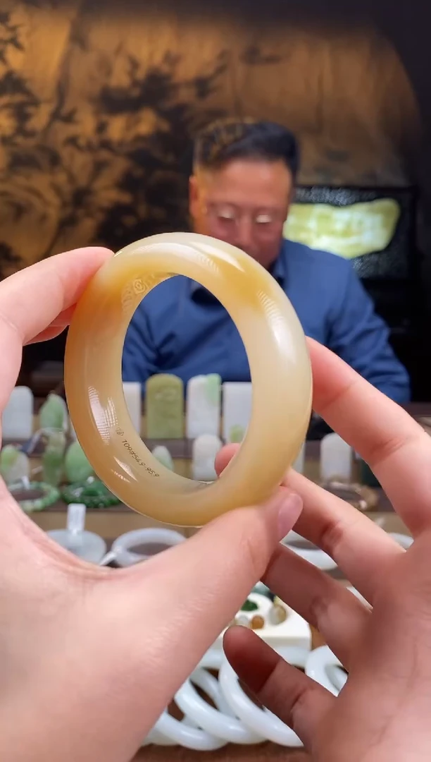 未镶嵌手镯和田玉糖白轮胎镯 54-55圈口