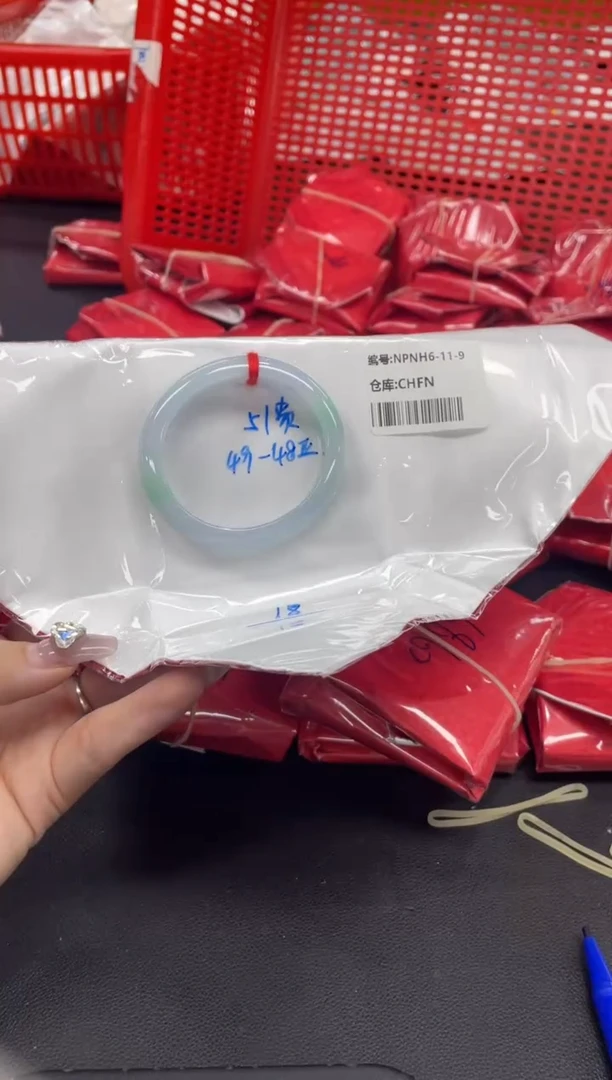 未镶嵌手镯翡翠翡翠手镯