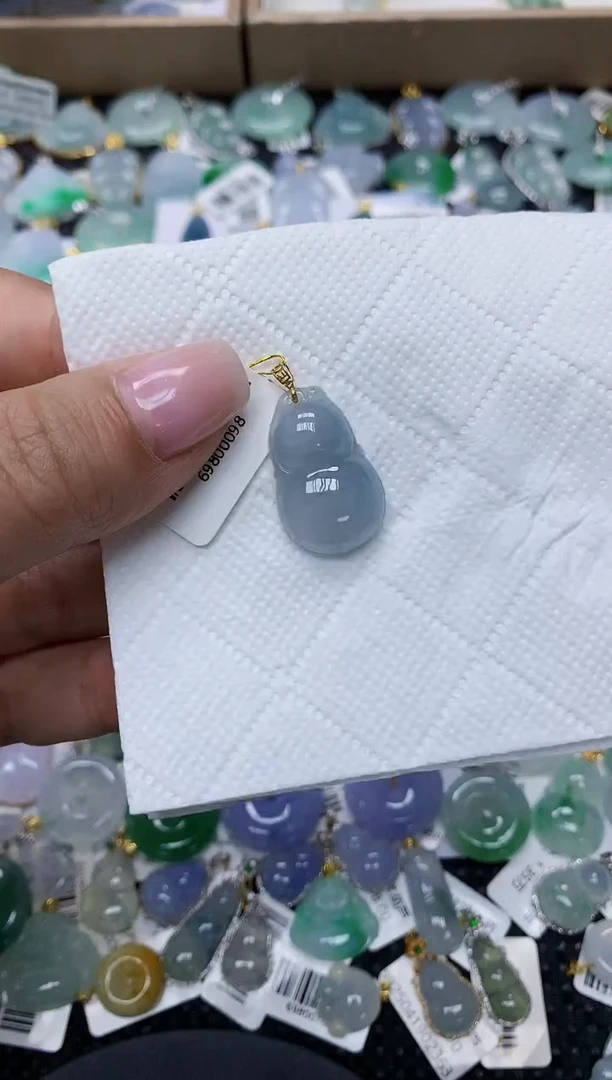 颈饰18K金镶嵌翡翠111111111