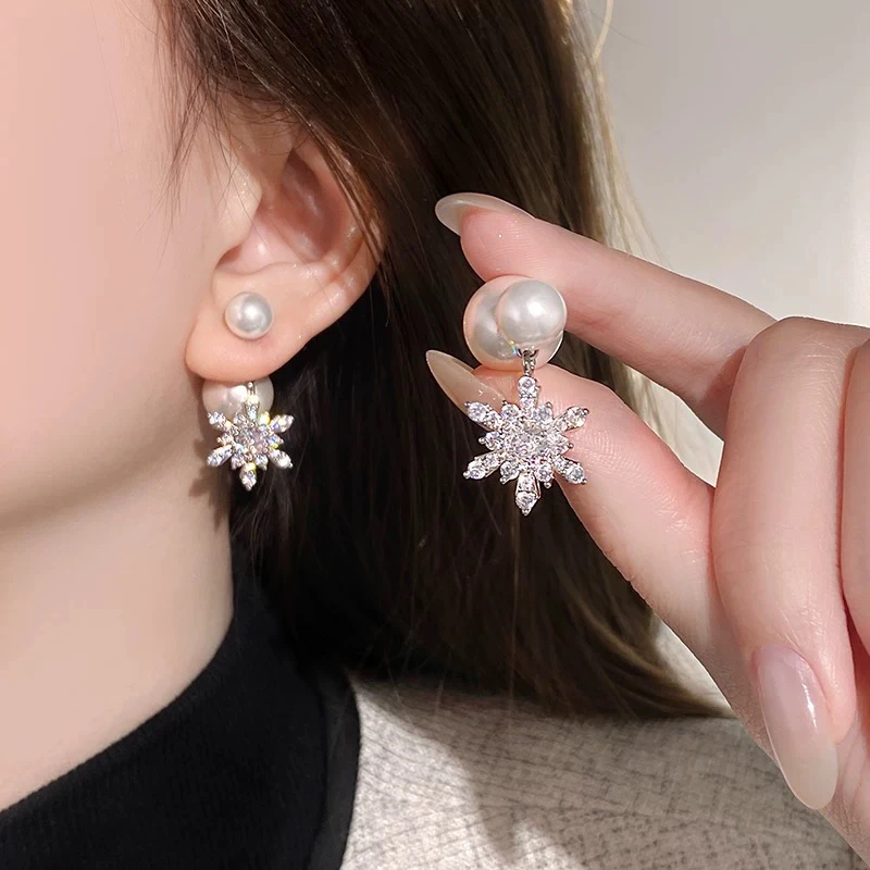 铜合金耳饰 冬日精灵雪花耳夹无耳洞耳环法式轻奢高级感小众耳钉