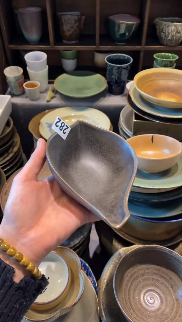 【闪购商品】瓷片282  银兔毫树叶碟1个