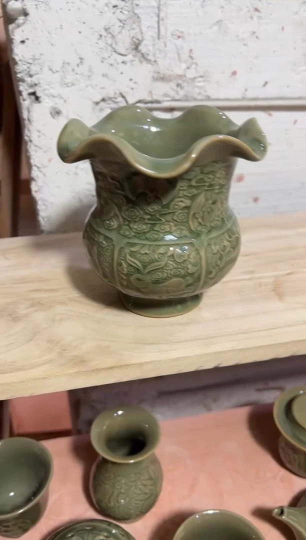 耀州窑花口股腹尊