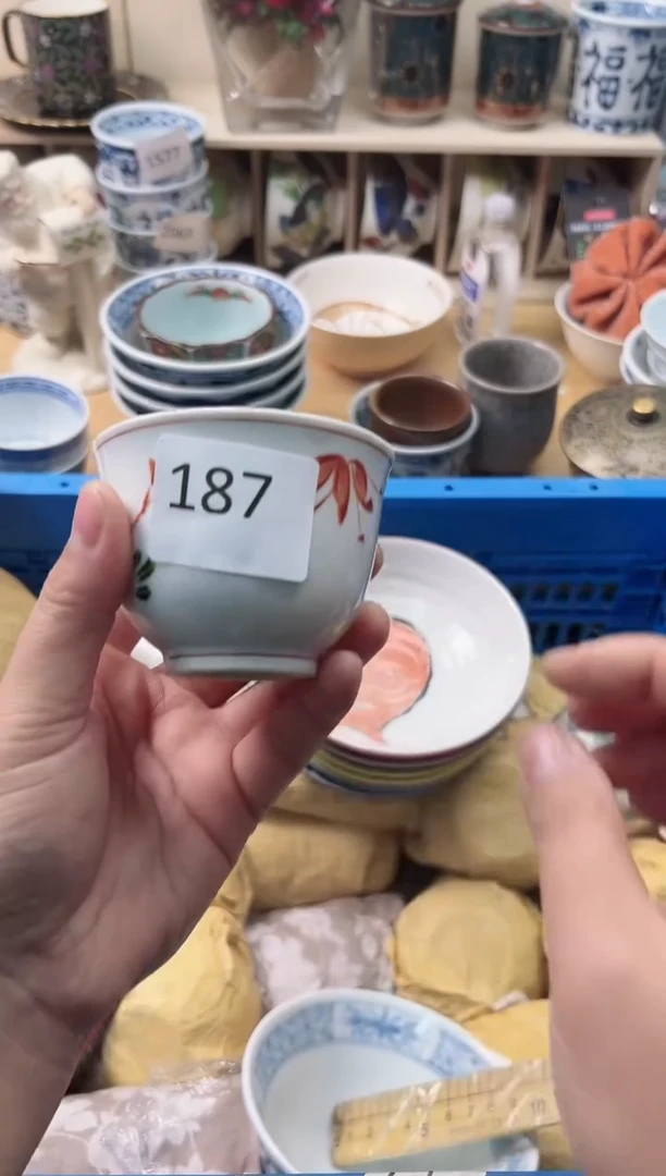 瓷片朝****哦你好你好你好腻害你好