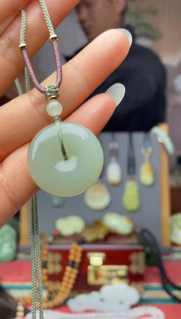 颈饰未镶嵌和田玉拍一发一