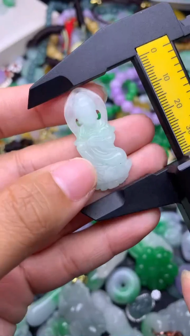 颈饰未镶嵌翡翠缅甸翡翠吊坠