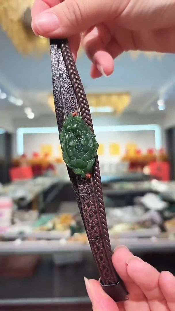 颈饰未镶嵌和田玉手串
