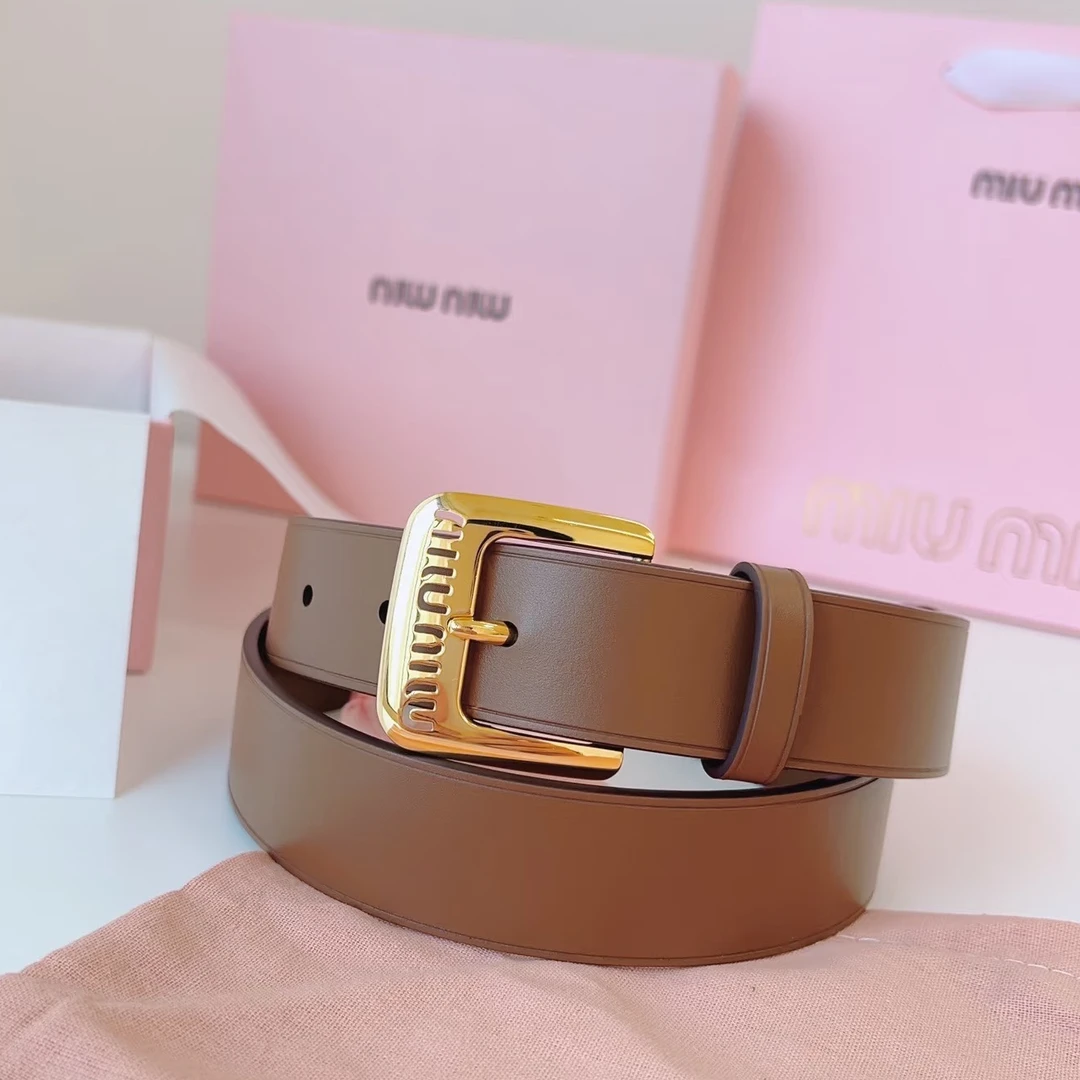 未使用 MIU MIU/缪缪 【念念】方形镂空徽标 软羊革腰带 3cm