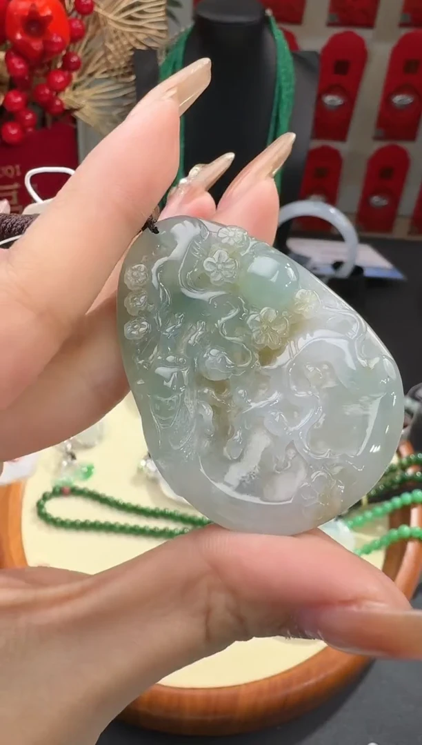 【闪购商品】翡翠颈饰未镶嵌挂件