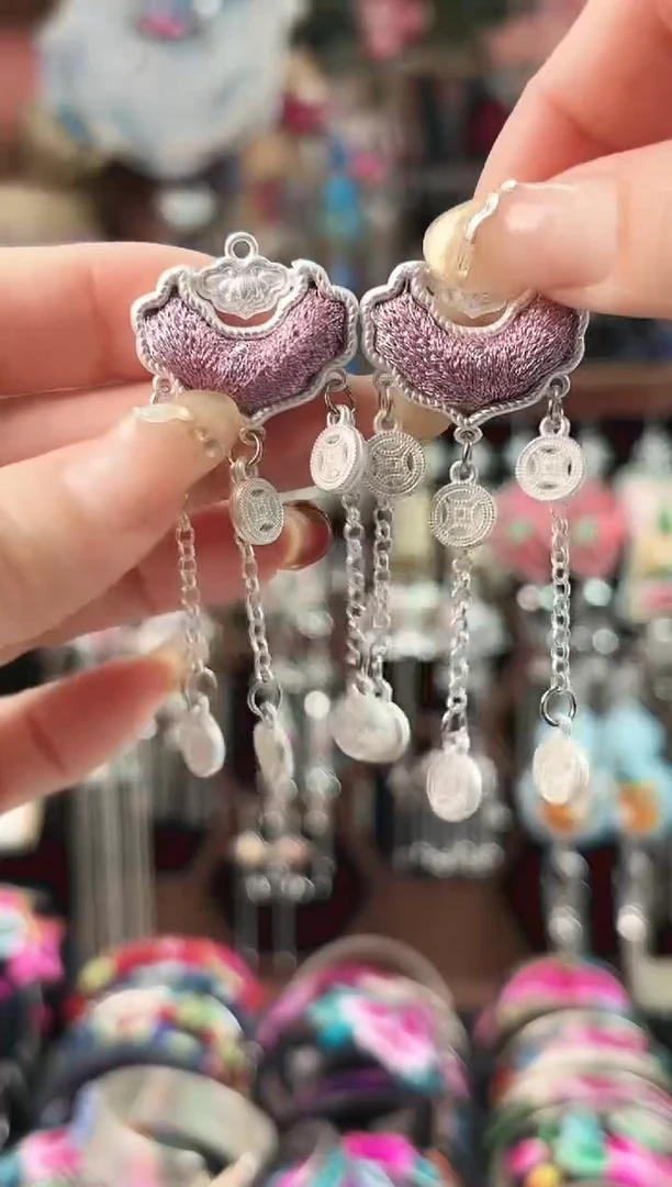 艺枝独绣手工饰品322