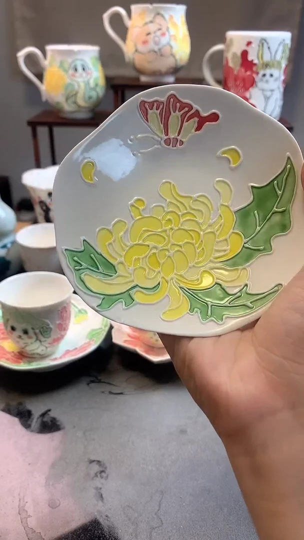 一味*手绘*彩蝶戏菊