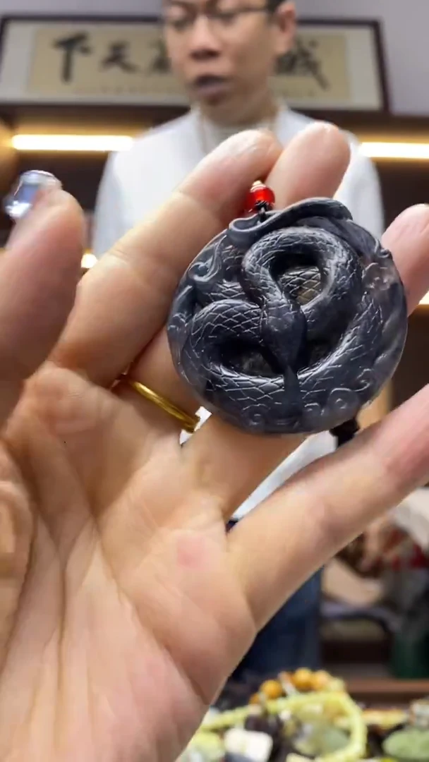 未镶嵌岫玉挂件