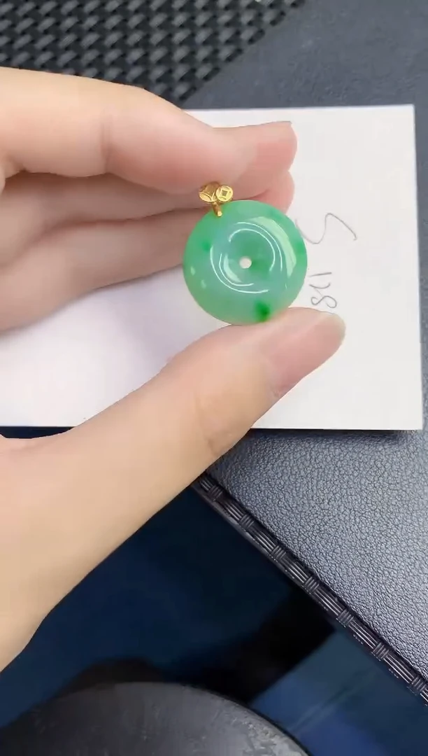 翡翠未镶嵌颈饰天然翡翠緬甸A貨