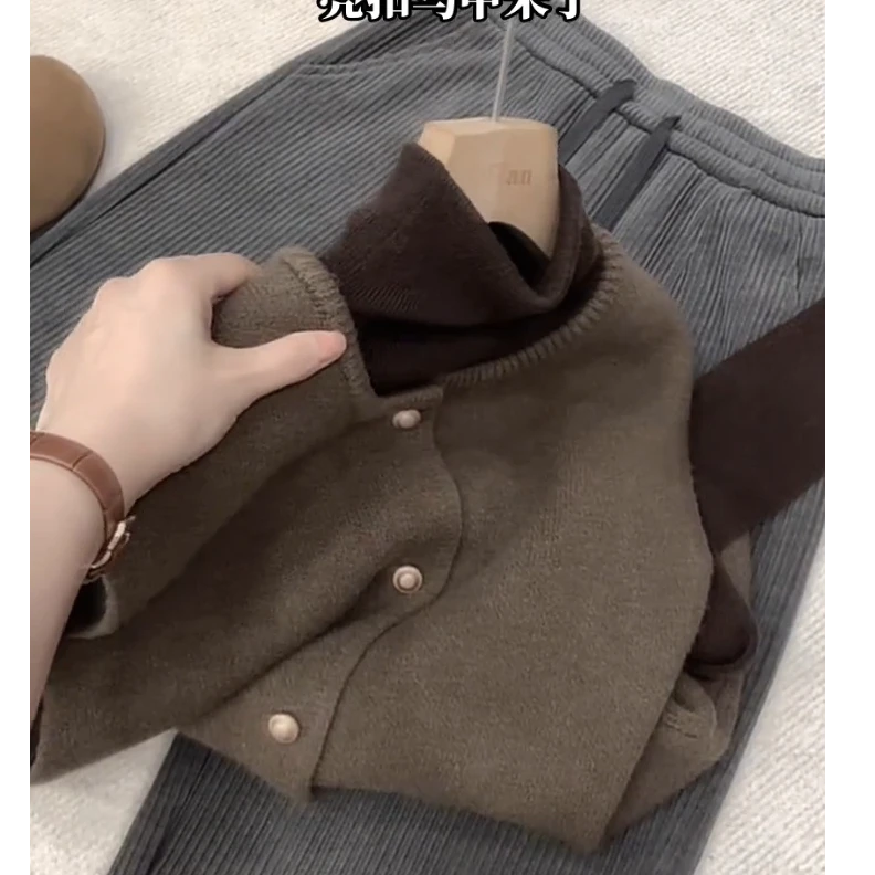 2025秋冬盐系软糯上衣女咖色针织衫马甲套装小个子百搭流行穿搭潮