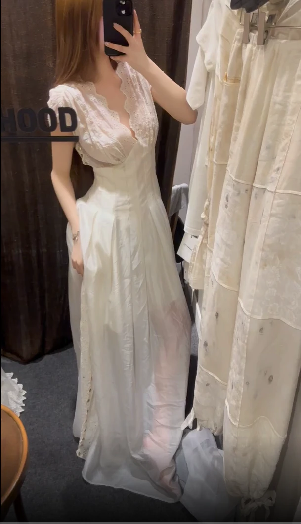 【清冷仙气】夏季新款法式温柔风重工蕾丝拼接V领白色连衣裙长裙女