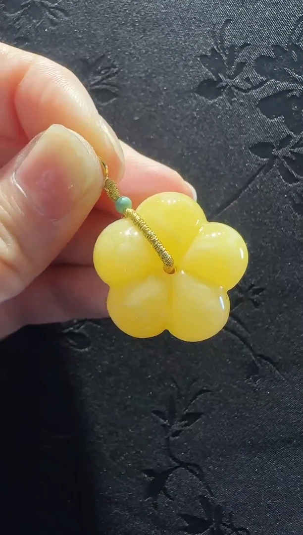 蜜蜡颈饰18K金镶嵌花花