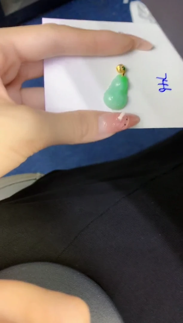颈饰未镶嵌翡翠缅甸天然翡翠A货