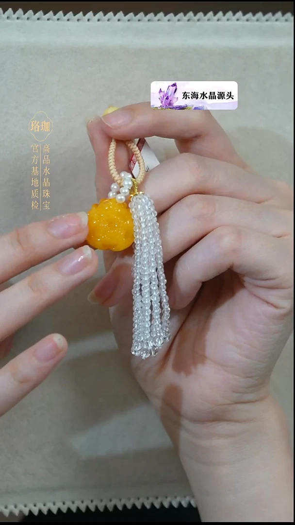 蜜蜡颈饰银S925镶嵌蜜蜡牡丹花925银流苏挂饰
