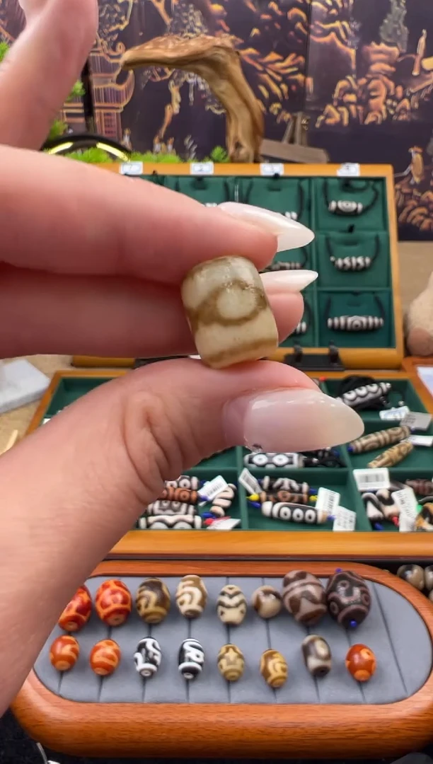 玛瑙/玉髓吊坠(不含链)未镶嵌9.（微瑕随机发货）