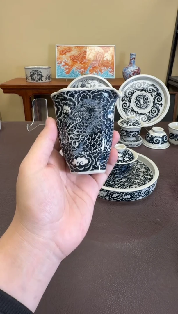 二号釉云墨麒麟公道杯