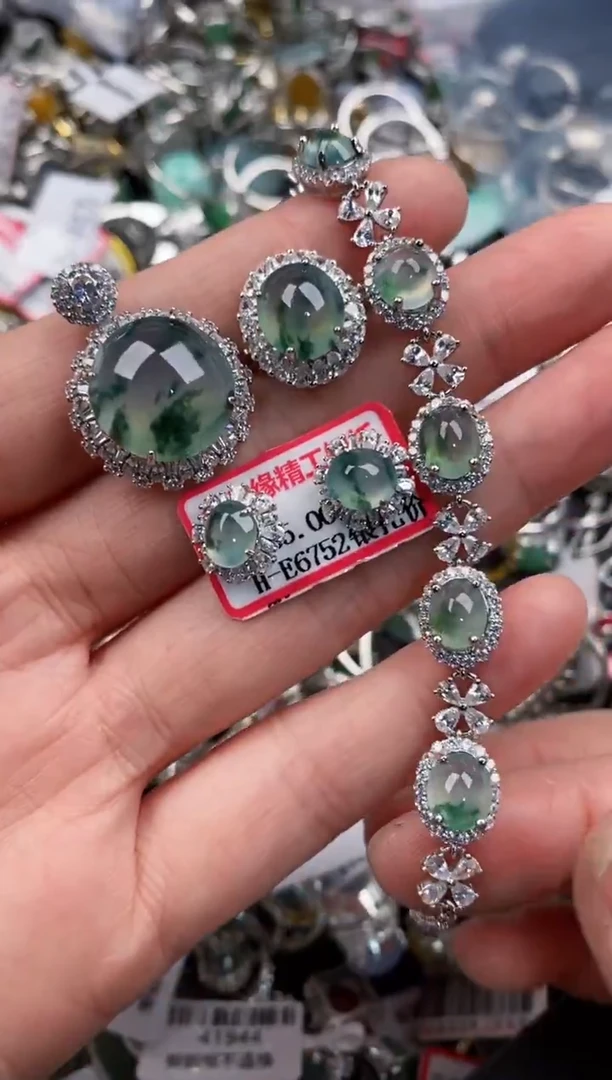 银S925镶嵌戒指翡翠666      6