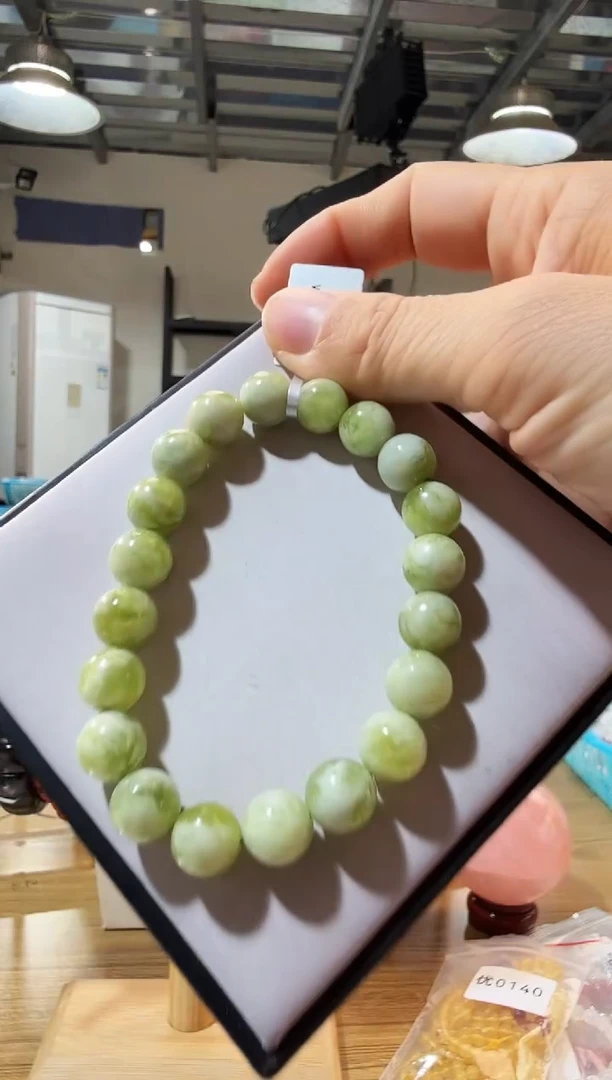 未镶嵌岫玉手链优0434 约9mm