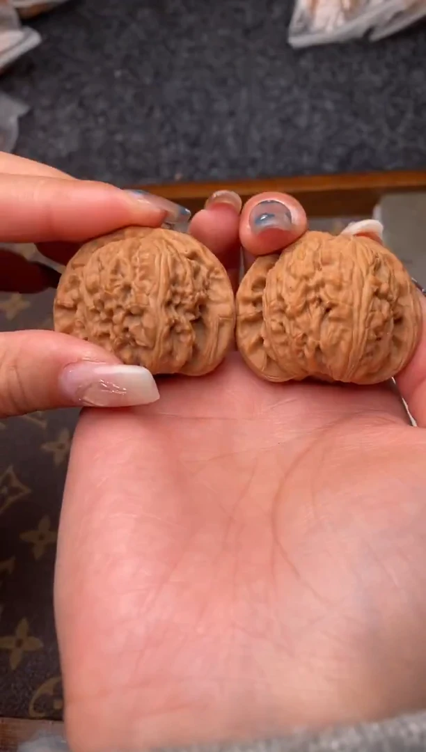 把件文玩核桃B26号42尺白狮子