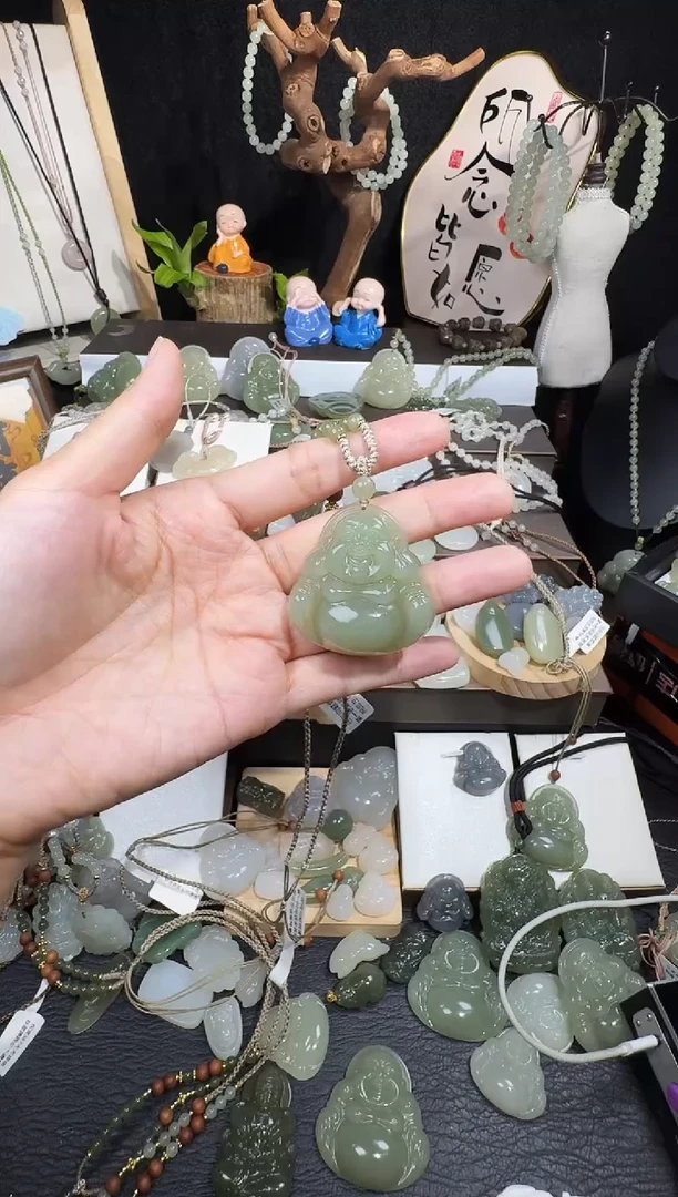 颈饰未镶嵌和田玉妖***美40高冰佛公