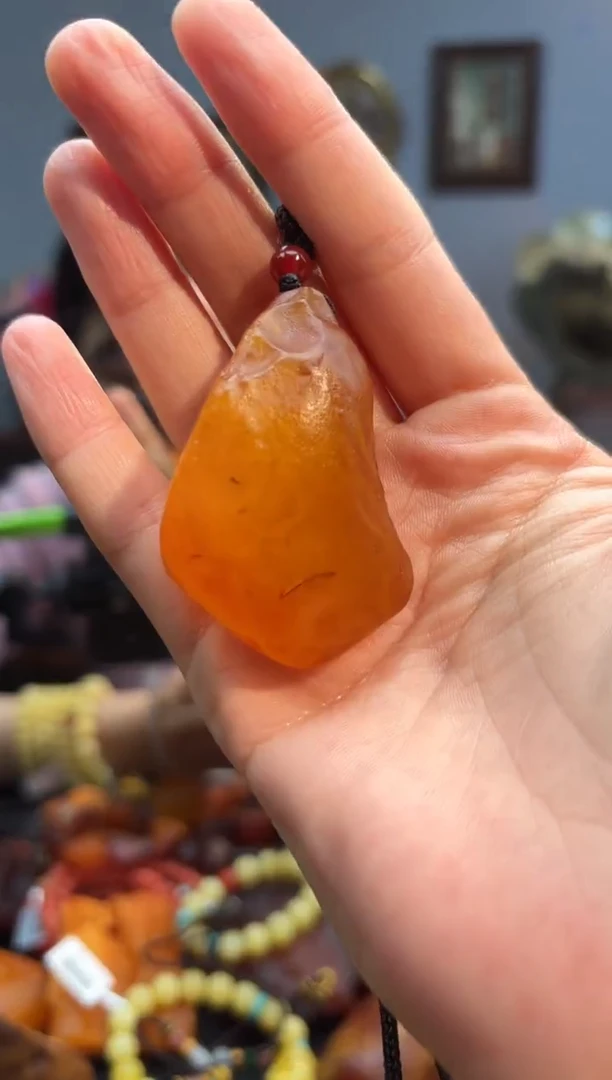 琥珀颈饰未镶嵌吊坠