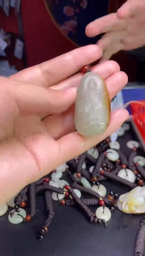 颈饰未镶嵌和田玉123