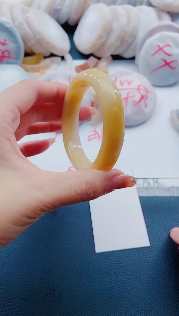 未镶嵌手镯石英质玉L82-56-57