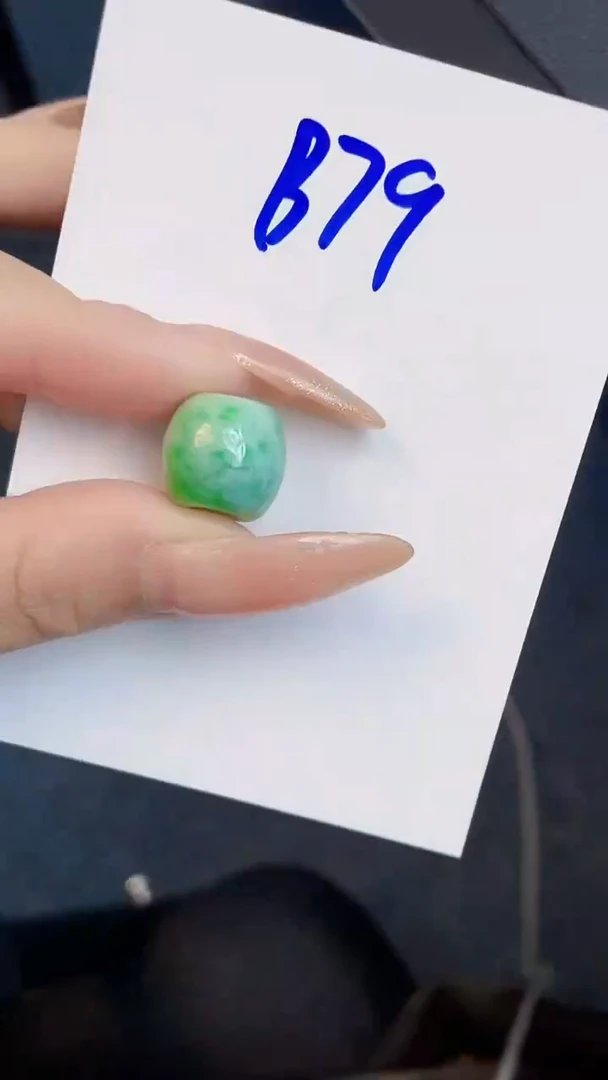 【闪购商品】翡翠颈饰未镶嵌00000000