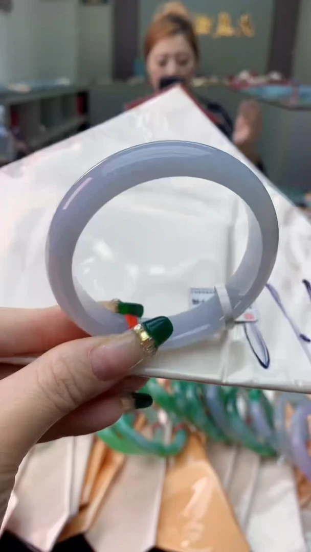 翡翠手镯未镶嵌0013374757