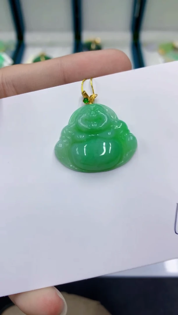 颈饰18K金镶嵌翡翠翡翠