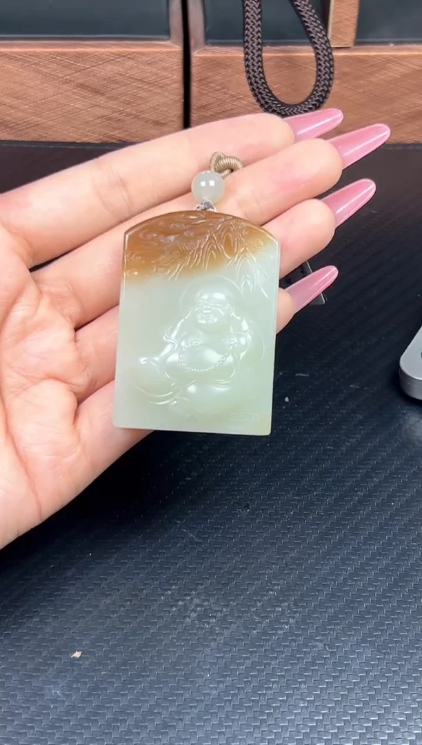 和田玉未镶嵌吊坠(赠链)若羌微色差吊坠