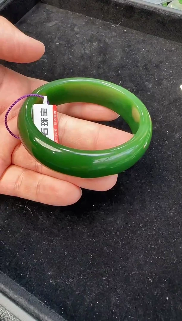 未镶嵌手镯和田玉56+圈口