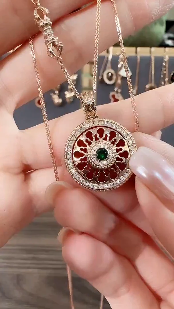 玛瑙/玉髓吊坠(不含链)18K金镶嵌18K金钻石罗盘吊坠