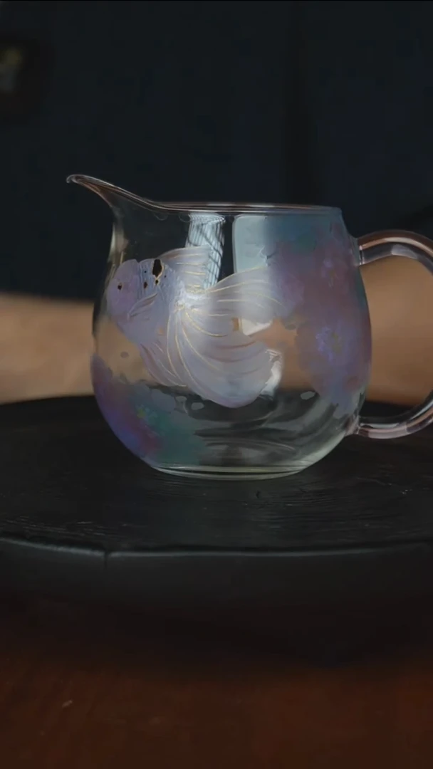 手绘金鱼玻璃公道杯