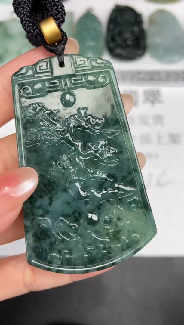 翡翠挂件未镶嵌292688    /多样性发一件