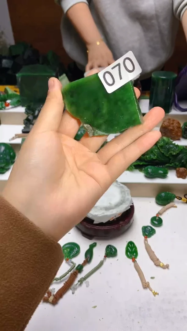 未镶嵌和田玉珠宝半成品1