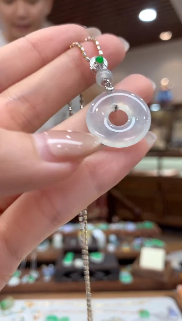 翡翠18K金镶嵌吊坠(不含链)甜甜圈