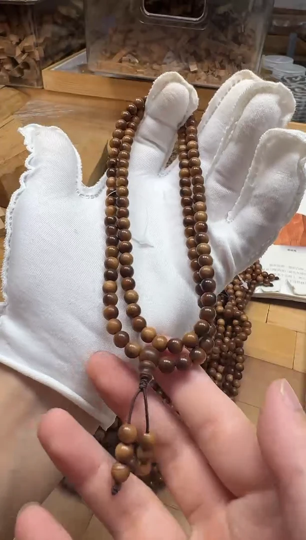 【闪购商品】檀香木手串/手链老山檀香钢印料0.6*108横纹沉水黑肉