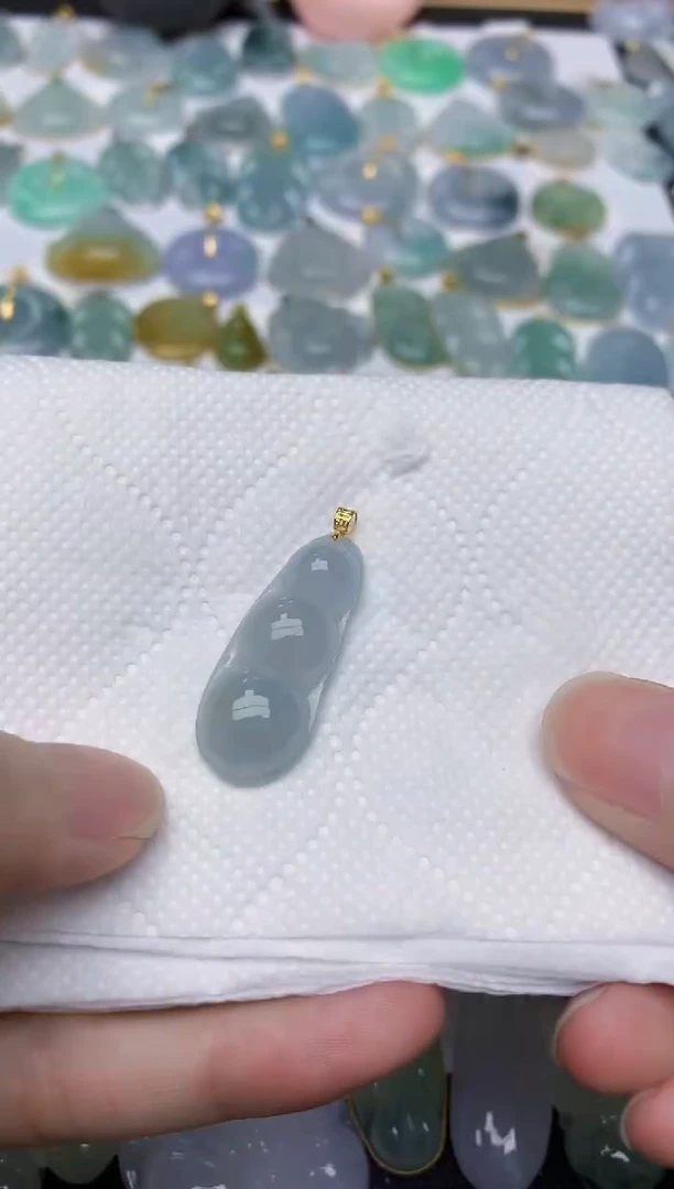 翡翠18K金镶嵌颈饰天然A货翡翠