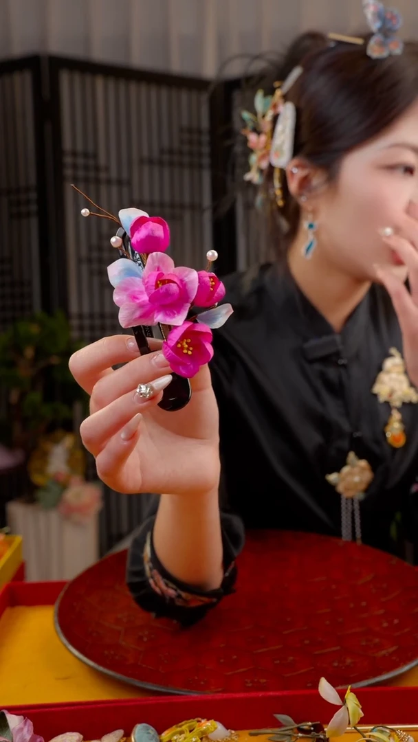 刺绣搂****^非遗苏绣绒花