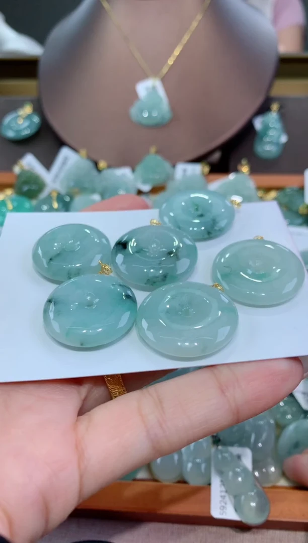 【闪购商品】翡翠颈饰18K金镶嵌多样性发其一