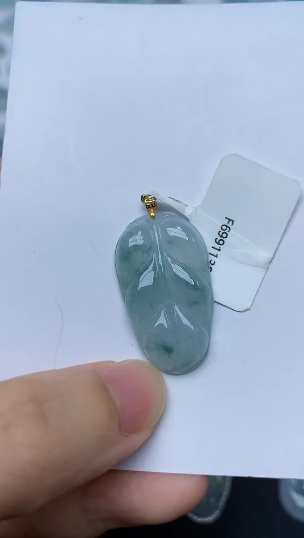 翡翠未镶嵌颈饰天然缅甸A货翡翠