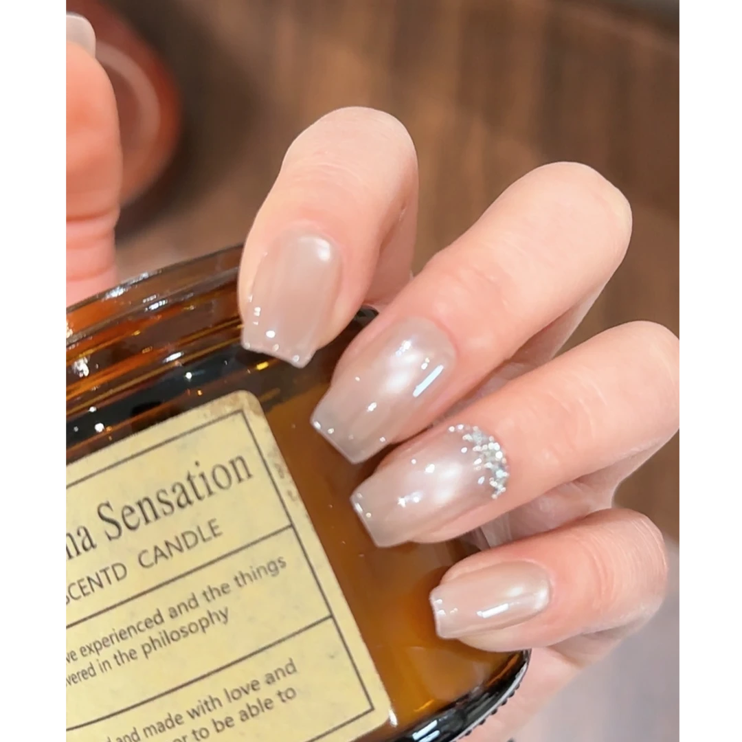 【聚光灯】 小徐  猫眼蹭粉贴钻纯手工设计穿戴甲